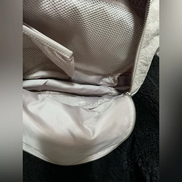 Lululemon City Adventurer Backpack *Mini 12L
Muse - Picture 10 of 12